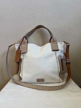 Fossil White Beige Pebbled Leather Satchel Top Handle Bag Key Holder Zip Closure